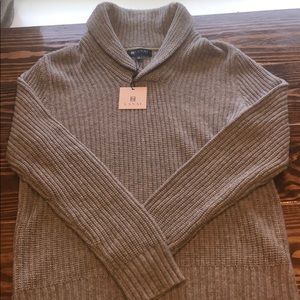 Men’s charcoal pullover